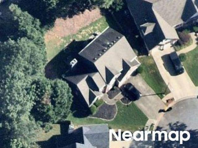 Steeplehill Dr NW