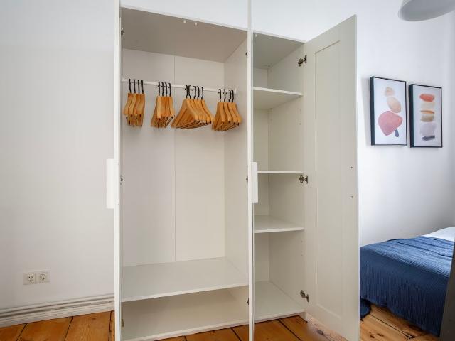 Stellar Kreuzberg 2BR, Berlin Amsterdam Apartments for Rent