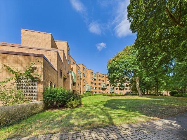 Stembridge House, The Crescent, Llandaff, Cardiff. CF5, 3 bed shared accommodation to rent, £1,650 pcm | PrimeLocation