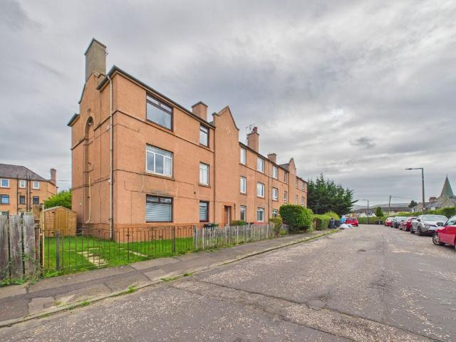 Stenhouse Avenue West, Stenhouse, Edinburgh EH11, 2 bed flat to rent, £1,195 pcm | PrimeLocation