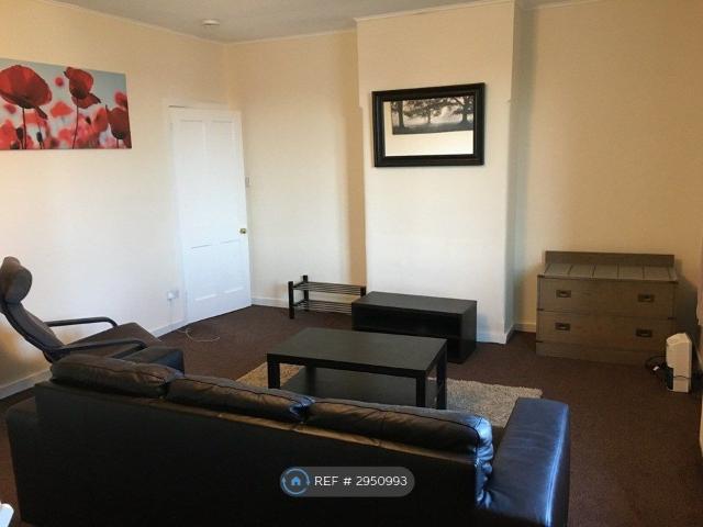 Stenhouse Drive, Edinburgh EH11, 2 bed flat to rent, £1,300 pcm | PrimeLocation
