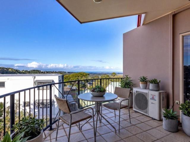 Step out everyday to enjoy Buderim's Cafe strip.