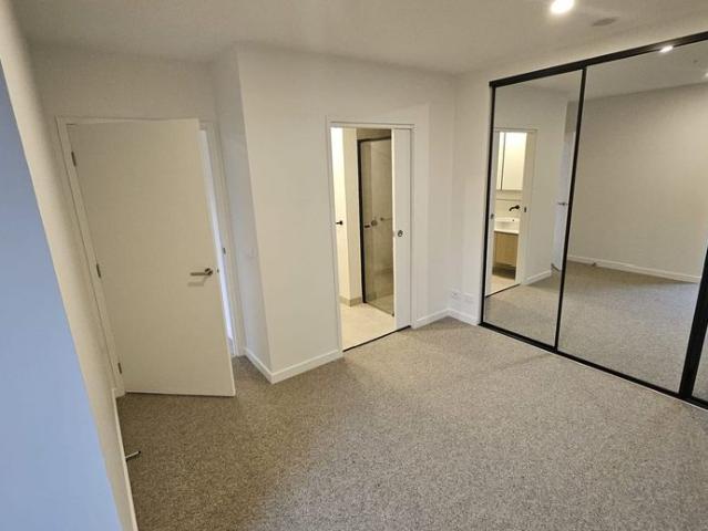 Step into luxury at Ivanhoe Gardens!
