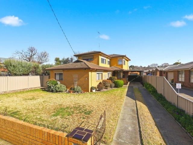 FAMILY HOME IN A PRIME CENTRAL LOCATION!
