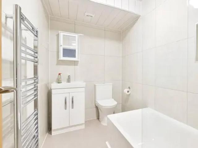 Stephendale Road, London, SW6 2PG, United Kingdom | 2 bed apartment for rent #137644080 | Rentberry