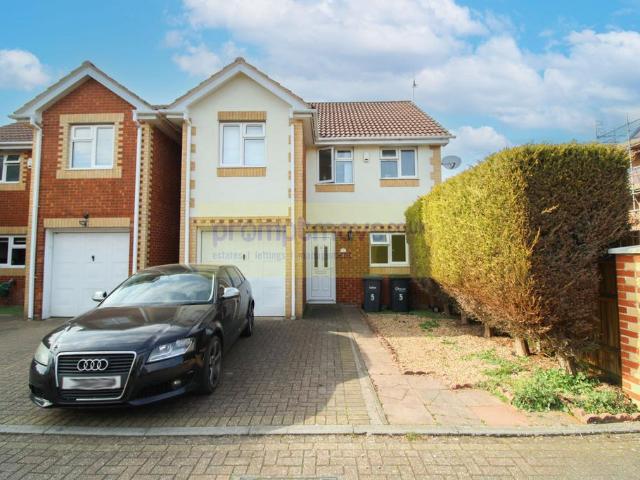 Stephens Gardens Luton LU2 9QF 4 bed detached house to rent £1,900 pcm £438 pw