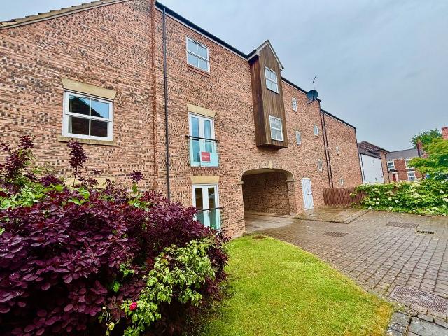Stephenson House, Yarm TS15, 2 bed flat to rent, £950 pcm | PrimeLocation