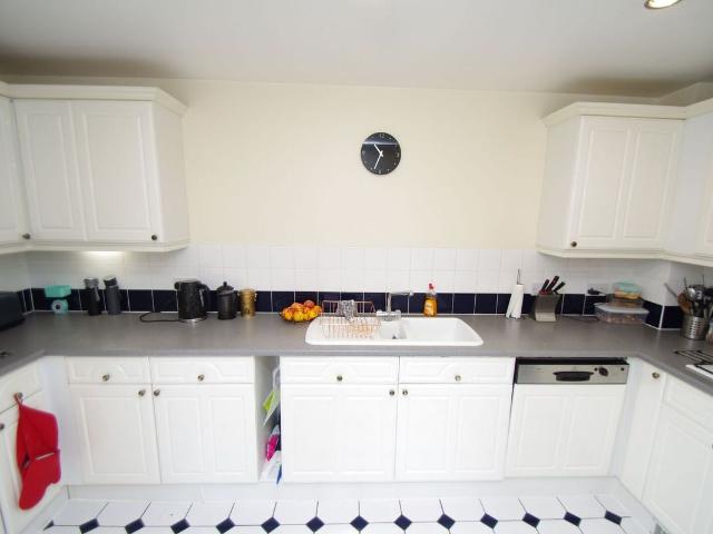 Stephenson Wharf, Hemel Hempstead HP3, 2 bed flat to rent, £1,575 pcm | PrimeLocation
