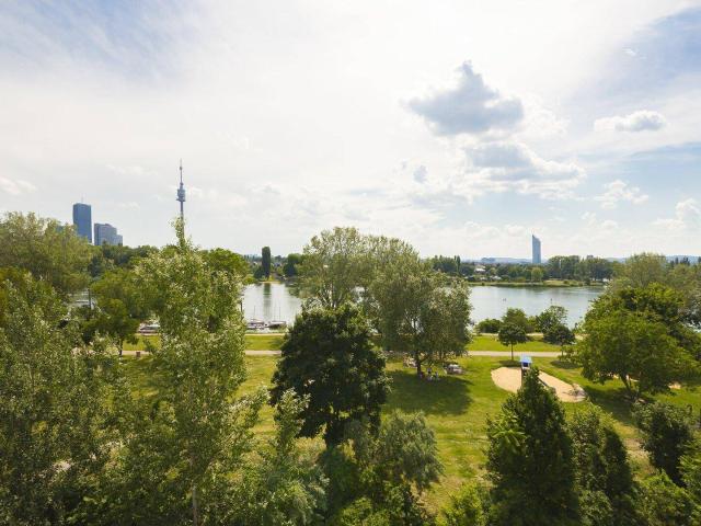 STEPHENSONGASSE AN DER OBEREN ALTEN DONAU 2 ZIMMER DG WOHNUNG MIT LOGGIA
