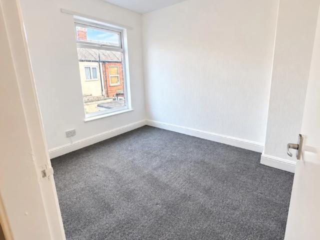 Stepney Lane, Kingston Upon Hull HU5, 2 bed terraced house to rent, £725 pcm | PrimeLocation
