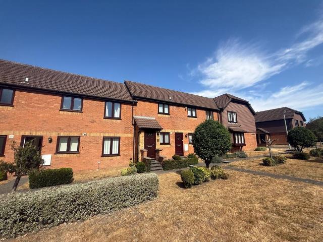 Steppingley Road, Flitwick, MK45 2 bed flat to rent £1,095 pcm £253 pw