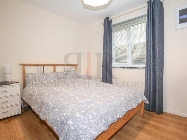Sterling Gardens, London, SE14