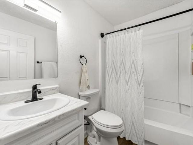 Sterling Glen Apartments 1 Bedroom Apartment for Rent at 1121 Indian Trail Lilburn Rd, Norcross, GA 30093