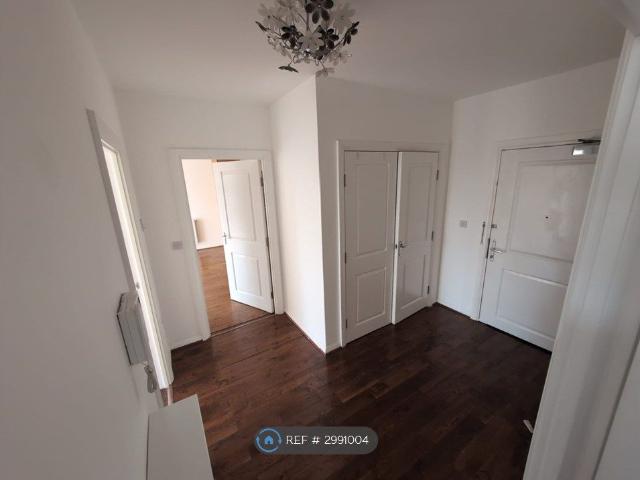 Sterling Road, Bexleyheath DA7, 2 bed flat to rent, £1,625 pcm | PrimeLocation