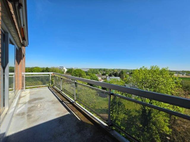 Sterrebeek Golf Course 2 bed flat with terrace and garage