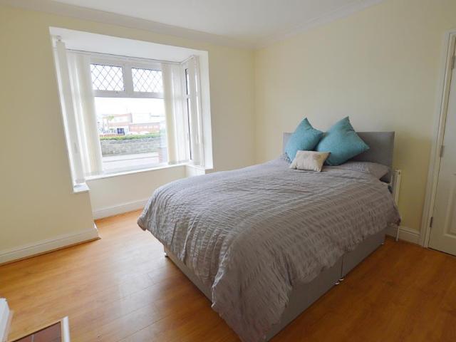 Sterte Road, Poole, Dorset, BH15 2AH 1 bed in a house share to rent £525 pcm £121 pw