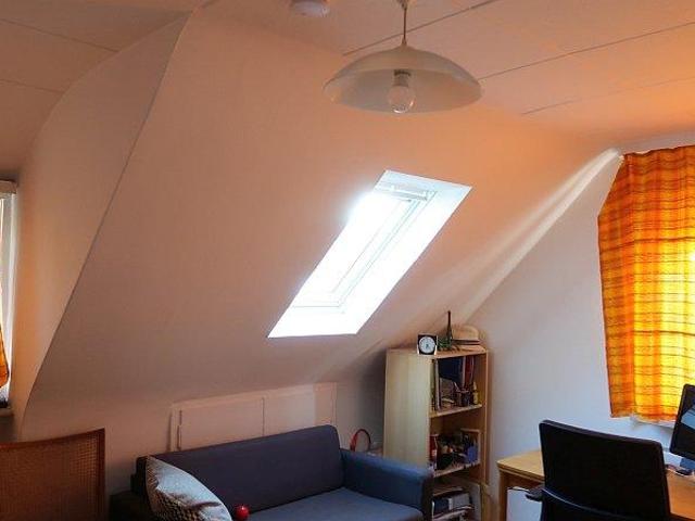 Stgt. Rohr. 2 Zimmerwohnung, DG, teilmöbliert
