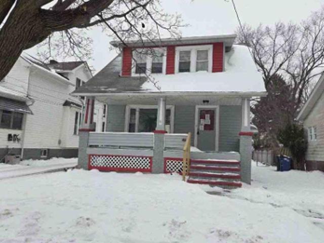 Stickney Ave