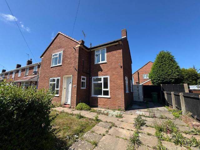Stickley Lane, Dudley, West Midlands. 4 bed detached house to rent £1,195 pcm £276 pw