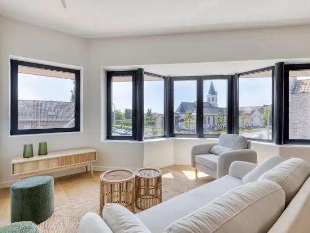 Stijlvol appartement in hartje Zeveneken!