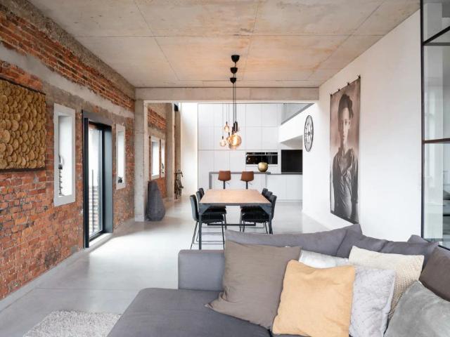 Stijlvol appartement loft met groot terras & 2 parkings.
