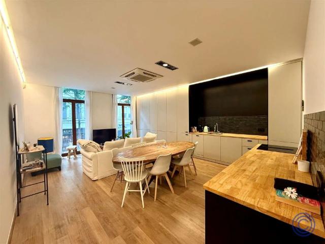 Stijlvol appartement met 2 slaapkamers en gezellig terras – hartje Antwerpen!
