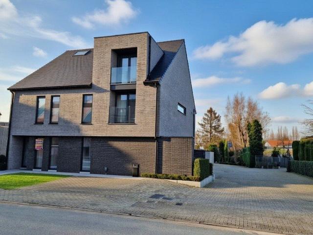 Stijlvol en energiezuinig recent appartement met zonneter.