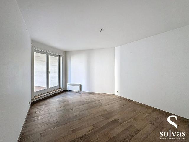 Stijlvol en lichtrijk appartement in het centrum van Maldegem