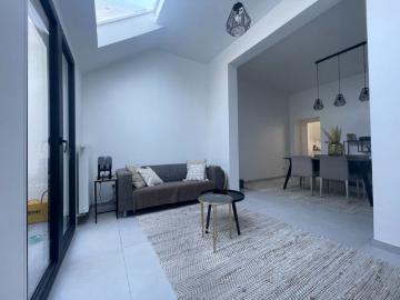 Stijlvol gemeubelde woning in het centrum van Brugge – Te huur op korte en lange termijn