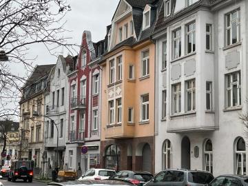 Stil Altbau mit Innenhof und Parkplätzen, Düsseldorf, Oberkassel