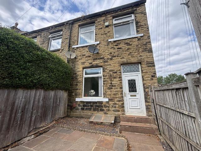 Stile Common Road, Huddersfield HD4, 2 bed property to rent, £875 pcm | PrimeLocation