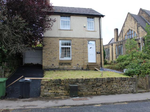 Stile Common Road, Newsome, Huddersfield HD4, 3 bed detached house to rent, £895 pcm | PrimeLocation