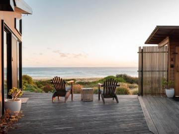 Still at Freycinet. A Nordic inspired retreat on Great Oyster Bay