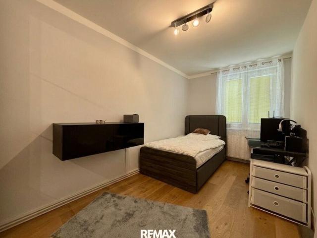 Stillvoll Saniert & Sofort Bezugsbereit 3 Zimmer Wohnung mit Balkon