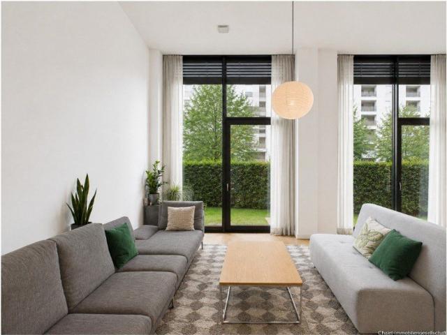 Stillvolle Erdgeschosswohnung mit hochwertiger Vollmöblierungim begehrten FRIENDS Tower München