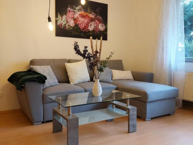 stillvolles MÖBLIERTES 2 Zimmer Apartement in begehrter Lage