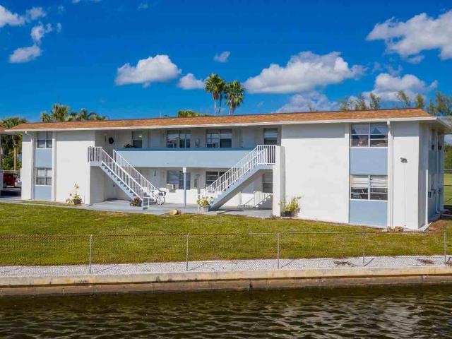 Stillwater Cove 2 Bedroom Apartment for Rent at 1400 5th Ave N, Naples, FL 34102 Old Naples