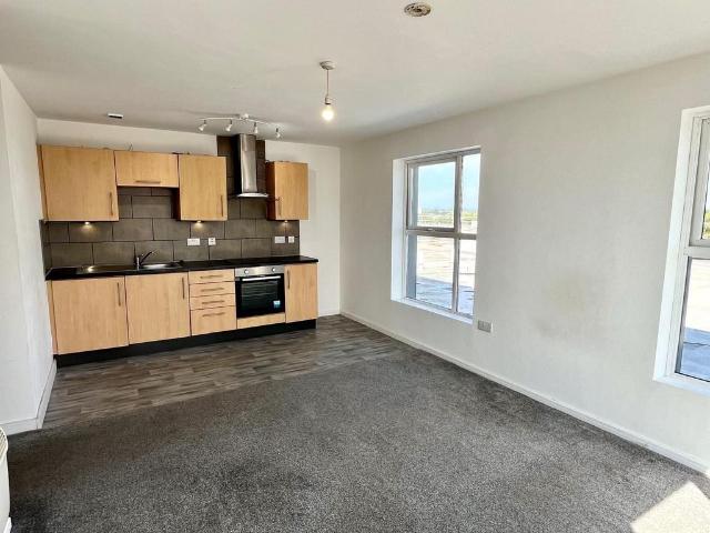 Stillwater Drive, Manchester, 2 bed apartment to rent £1,000 pcm £231 pw