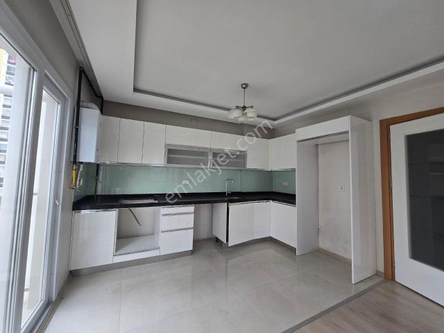 Stilpark'tan Gürselpaşa'da Güvenlikli 3+1 Açık Mutfak 8 Yaşında Hasarsız Daire!