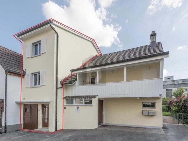 STILVOLL UND RENOVIERT AUF ZWEI ETAGEN