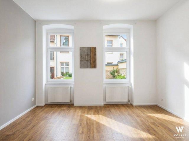 Stilvoll wohnen im klassischen Wiener Altbau | 2 Zimmer Eigentumswohnung renoviert, barrierefrei und sofort bezugsfertig