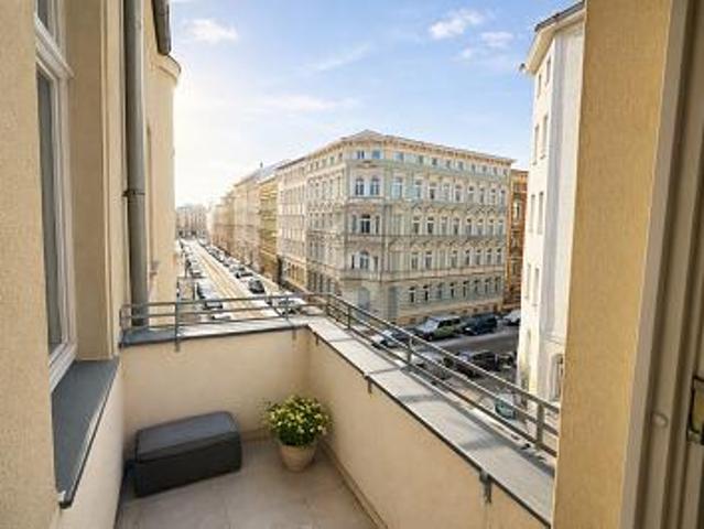 STILVOLL WOHNEN MIT BALKON, BEZUGSFREI