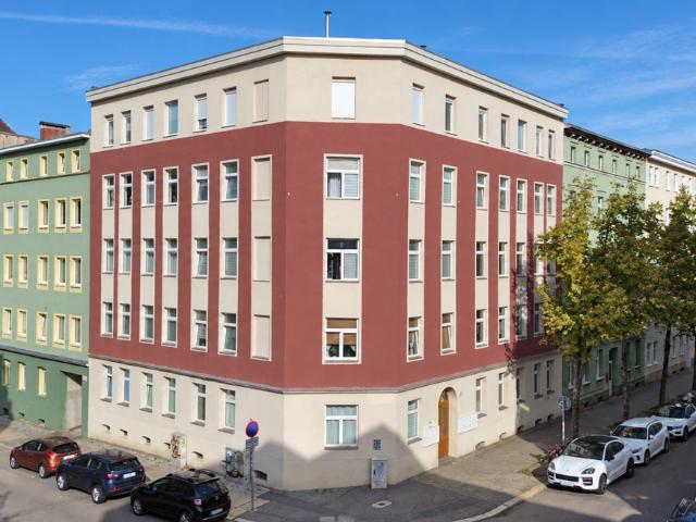 Stilvoll wohnen nahe der Altstadt – sanierte 3 Zimmer Wohnung mit Balkon und hochwertiger Einbauküche