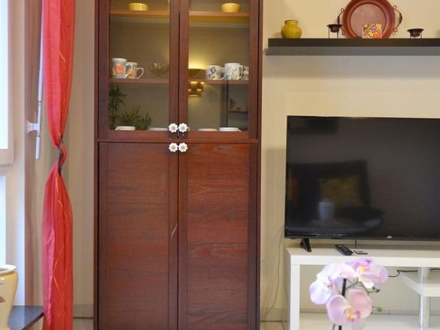 Stilvoll zu Hause: Charmante Wohnung mit Balkon Video Online