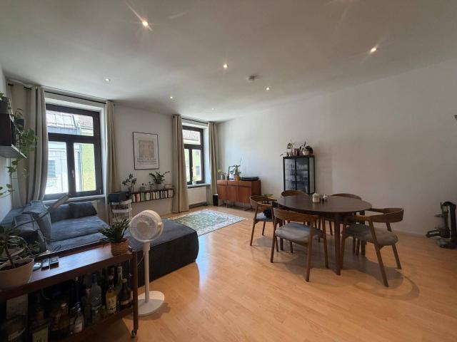 Stilvoll geschnittene 2 Zimmer Wohnung im Herzen von Saggen