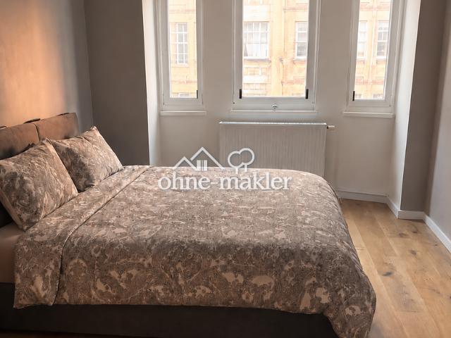 Stilvoll kernsanierte 4 Zi Altbau Wohnung mit Wohnküche