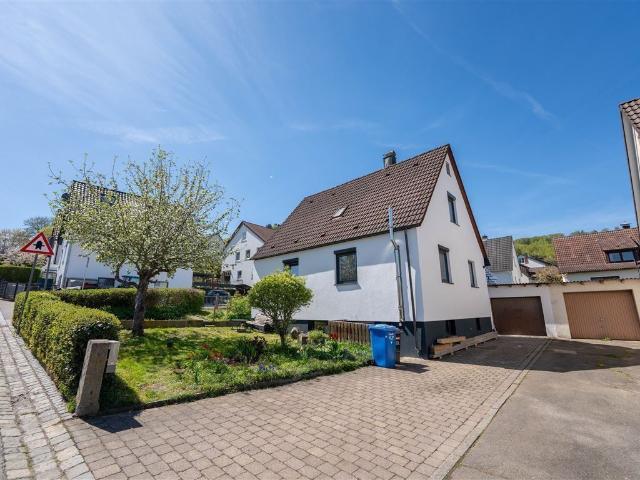 Stilvoll kernsaniertes Einfamilienhaus mit Anbau, Garten & Top Lage nahe ZEISS