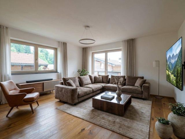 Stilvoll leben in Going: Moderne 3 Zimmer Mietwohnung mit Terrasse & Bergblick