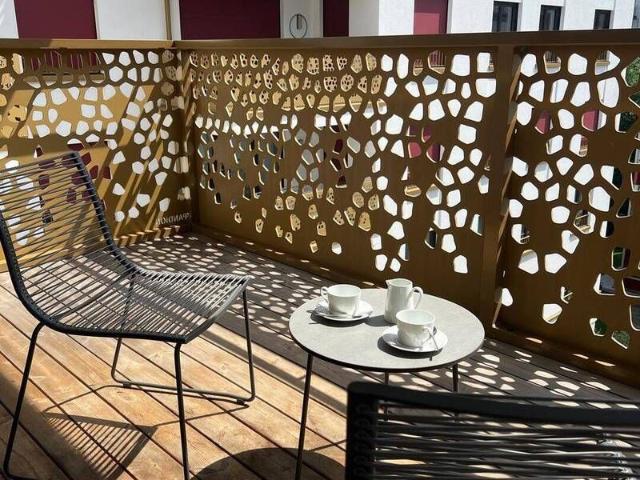 Stilvoll möbliert wohnen im Herzen Berlins – elegante 4 Zimmer Wohnung