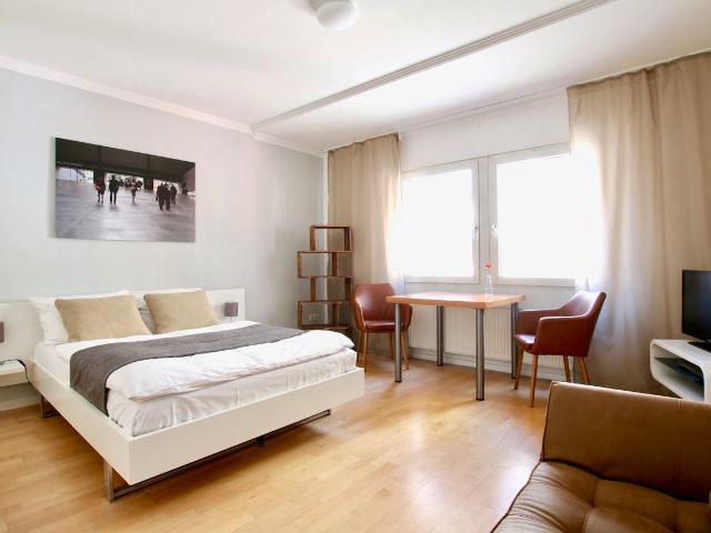 Stilvoll möbliertes Apartment im Herzen von Köln – zeitwohnen.de